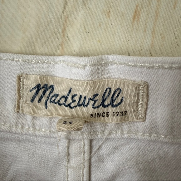 Madewell | White High-Rise Denimβ Shorts | Size 24 - Picture 8 of 9